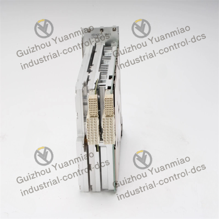 NI PXIE-5646R vector signal transceiver - Image 3